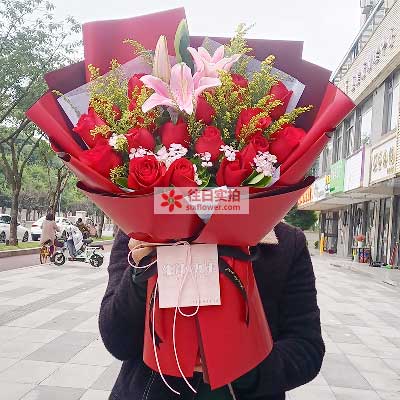 惠州19朵红玫瑰百合，与你幸福前行