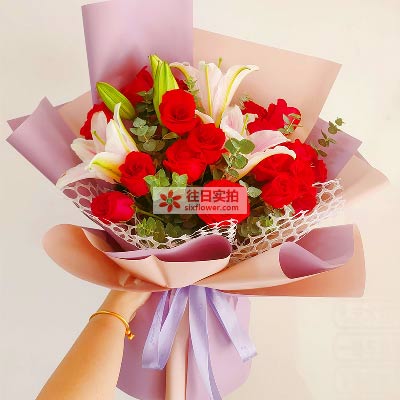惠州18朵红玫瑰百合，真情相守一生